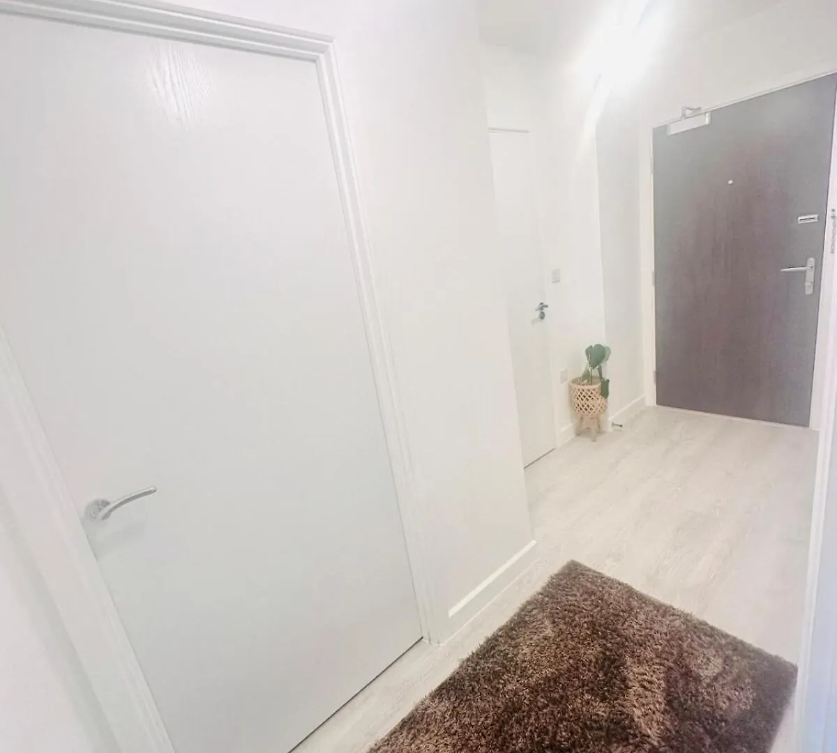 Spacious Modern One Bedroom Apartment Near Heathrow Hayes  United Kingdom